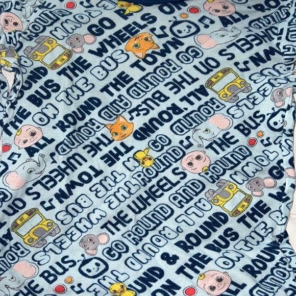 Size 5T Cocomelon 2 sets The Wheels On The Bus Pajamas sets - Picture 3 of 10